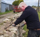 Video: The tradition of dry stone wall building